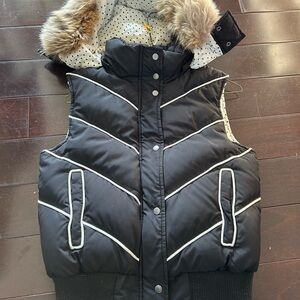 Alice and Olivia Black and white Puffer Vest with real Fur Hood